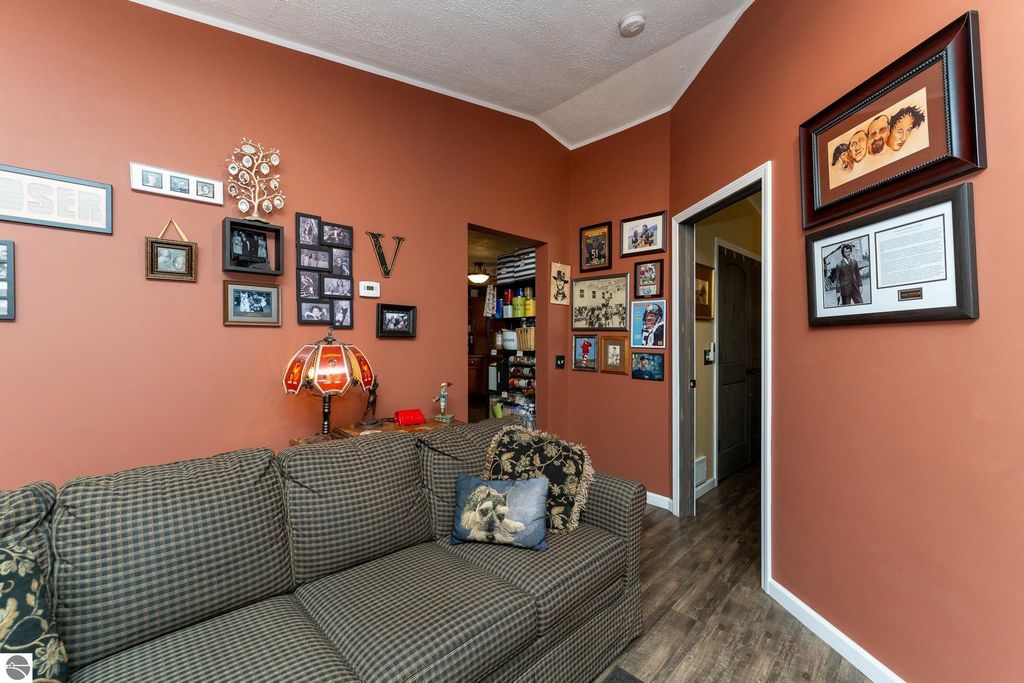 Image 37 of property listing at 522 N 2nd Street, Shepherd, MI 48883
