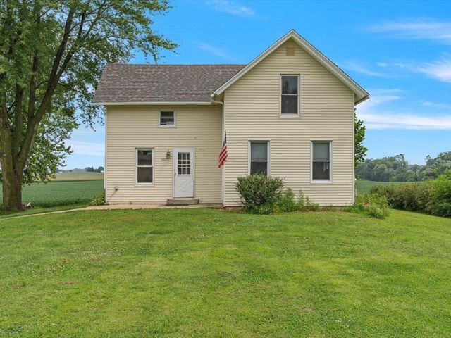 301 1st Street, Long Grove, IA 52756
