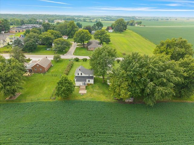 301 1st Street, Long Grove, IA 52756