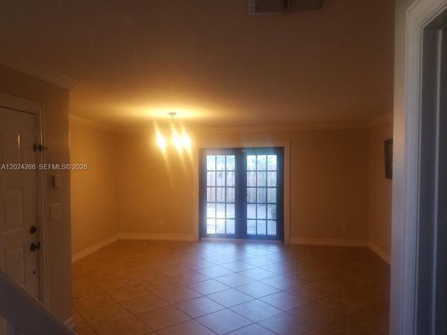 1126 NE 209th Ter, Miami, FL 33179