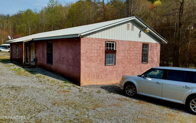 1031 County Road 110, Athens, TN 37303