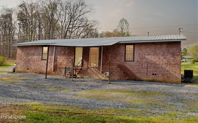 1031 County Road 110, Athens, TN 37303