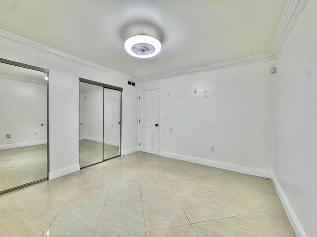 6074 FOREST HILL Boulevard 107, West Palm Beach, FL 33415