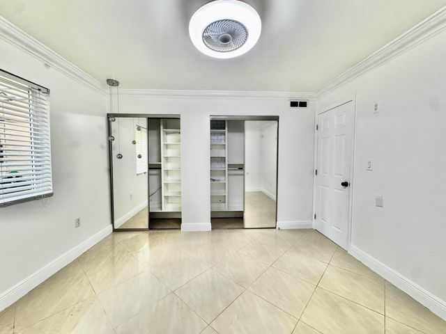 6074 FOREST HILL Boulevard 107, West Palm Beach, FL 33415