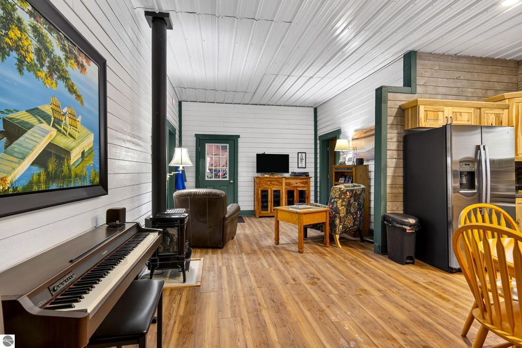 Image 6 of property listing at 11775 Country Acres Drive, Interlochen, MI 49643