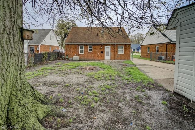 4706 W 158th Street, Cleveland, OH 44135