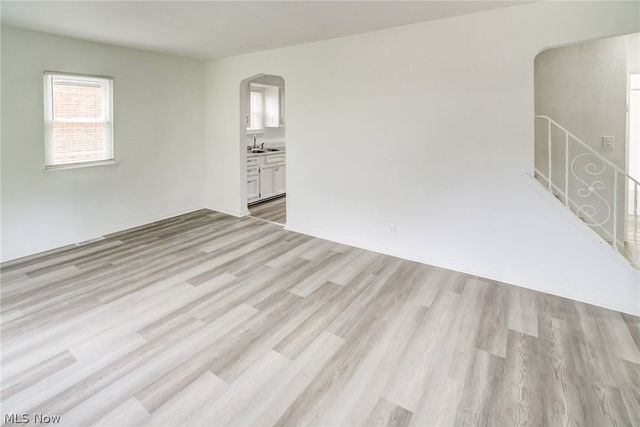 4706 W 158th Street, Cleveland, OH 44135