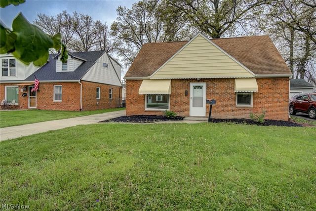 4706 W 158th Street, Cleveland, OH 44135