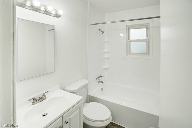 4706 W 158th Street, Cleveland, OH 44135