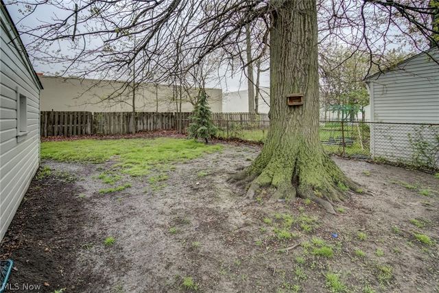 4706 W 158th Street, Cleveland, OH 44135