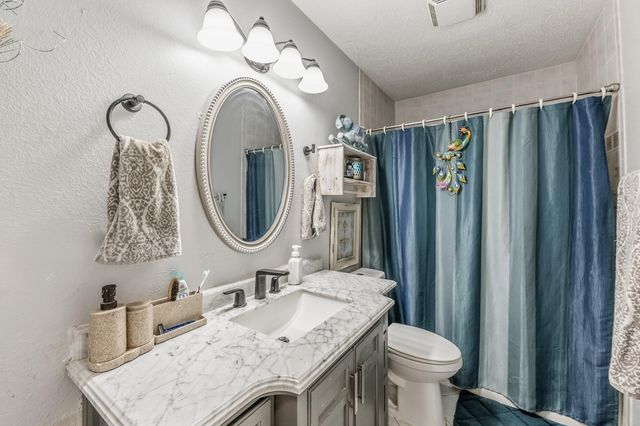 2202 Easley Circle, Huntsville, TX 77320