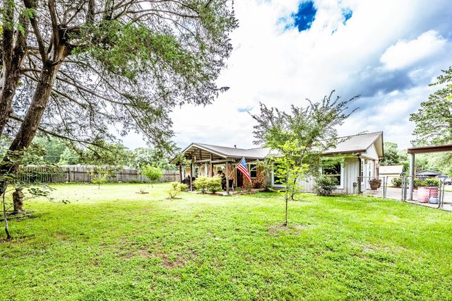 2202 Easley Circle, Huntsville, TX 77320