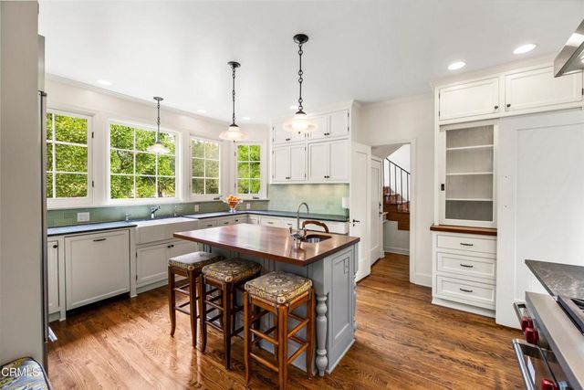 718 Burleigh Drive, Pasadena, CA 91105