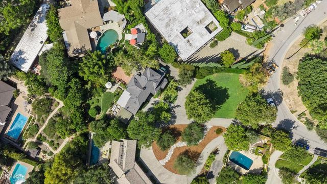 718 Burleigh Drive, Pasadena, CA 91105
