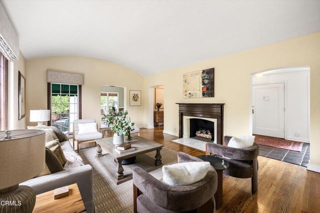 718 Burleigh Drive, Pasadena, CA 91105
