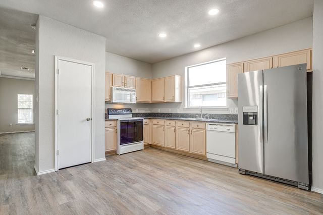 7452 Blackthorn Drive, Fort Worth, TX 76137