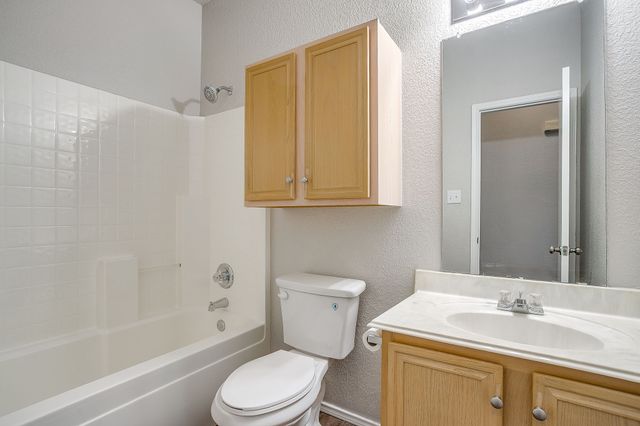 7452 Blackthorn Drive, Fort Worth, TX 76137