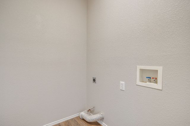 7452 Blackthorn Drive, Fort Worth, TX 76137