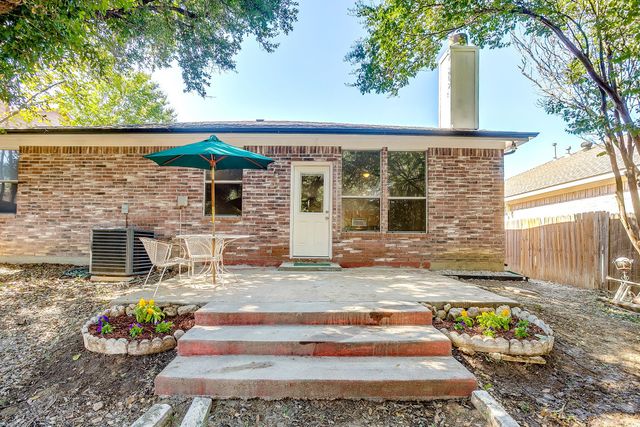 7452 Blackthorn Drive, Fort Worth, TX 76137