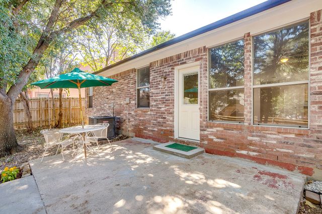 7452 Blackthorn Drive, Fort Worth, TX 76137
