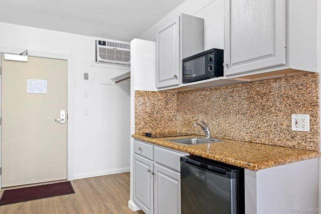 126 S Emerson Avenue 88, Montauk, NY 11954