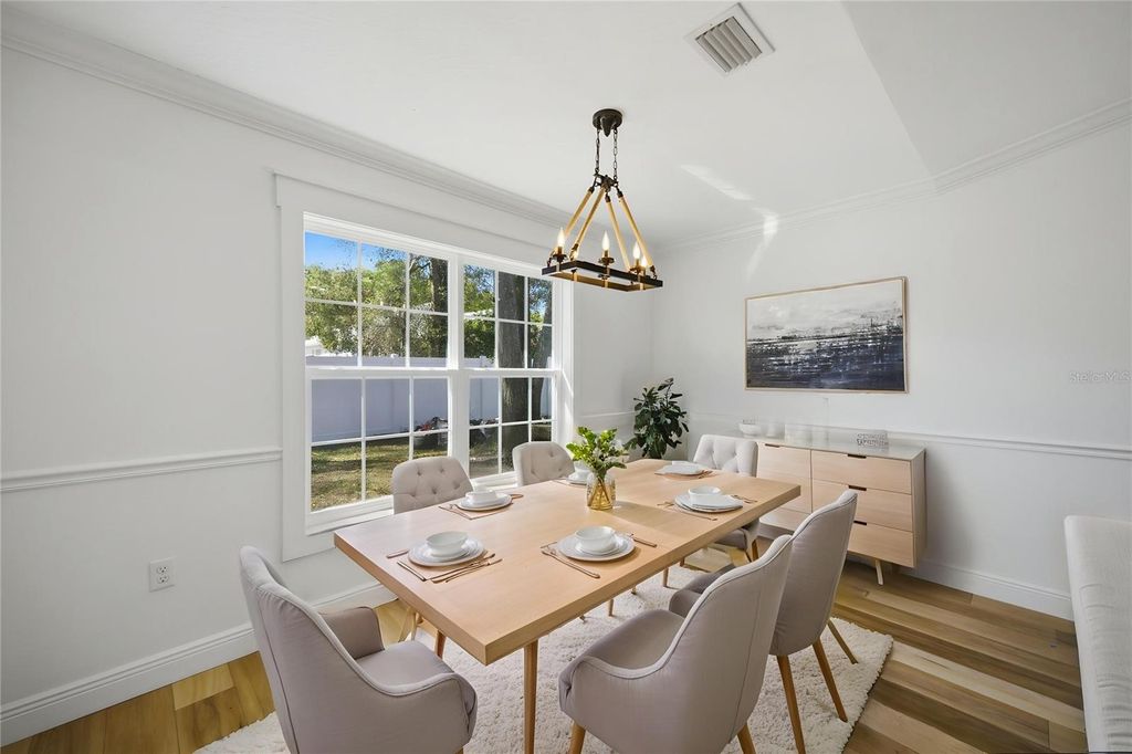 Image 8 of property listing at 6870 SW 109TH LANE, Ocala, FL 34476