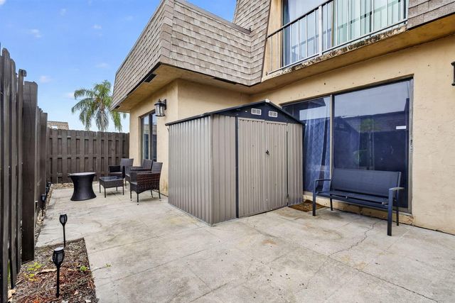 1201 WATERVIEW Circle 12a, Palm Springs, FL 33461