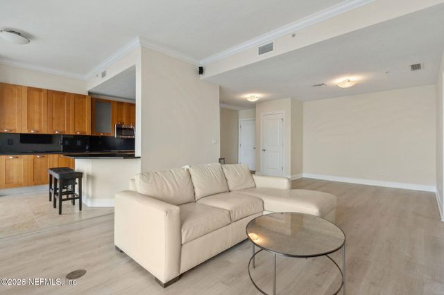 1431 RIVERPLACE Boulevard 1107, Jacksonville, FL 32207