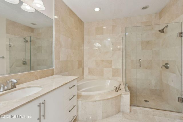 1431 RIVERPLACE Boulevard 1107, Jacksonville, FL 32207