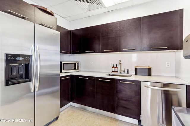 1431 RIVERPLACE Boulevard 1107, Jacksonville, FL 32207