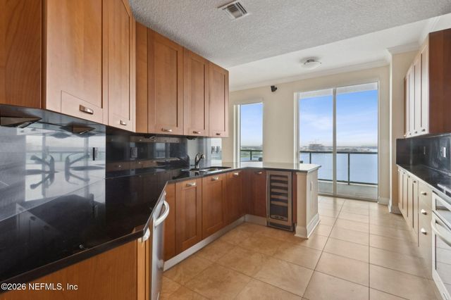 1431 RIVERPLACE Boulevard 1107, Jacksonville, FL 32207