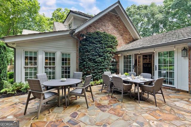 100 Huntcliff Point, Sandy Springs, GA 30350