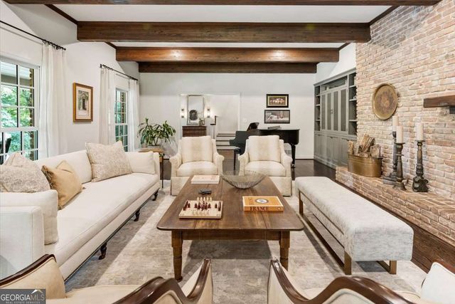 100 Huntcliff Point, Sandy Springs, GA 30350