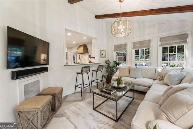 100 Huntcliff Point, Sandy Springs, GA 30350