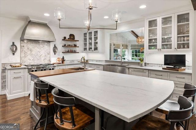100 Huntcliff Point, Sandy Springs, GA 30350