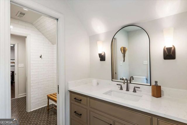 100 Huntcliff Point, Sandy Springs, GA 30350
