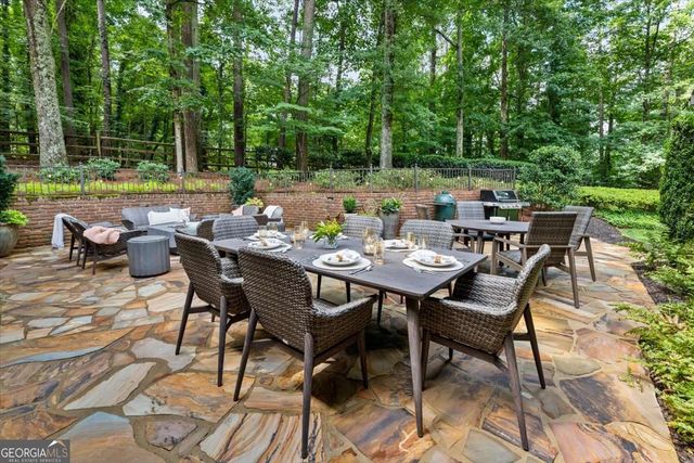 100 Huntcliff Point, Sandy Springs, GA 30350
