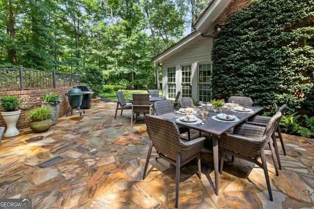 100 Huntcliff Point, Sandy Springs, GA 30350