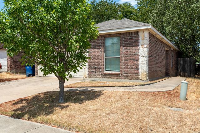 121 Cliff Heights Circle, Dallas, TX 75241