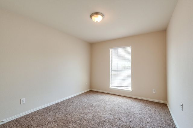 121 Cliff Heights Circle, Dallas, TX 75241
