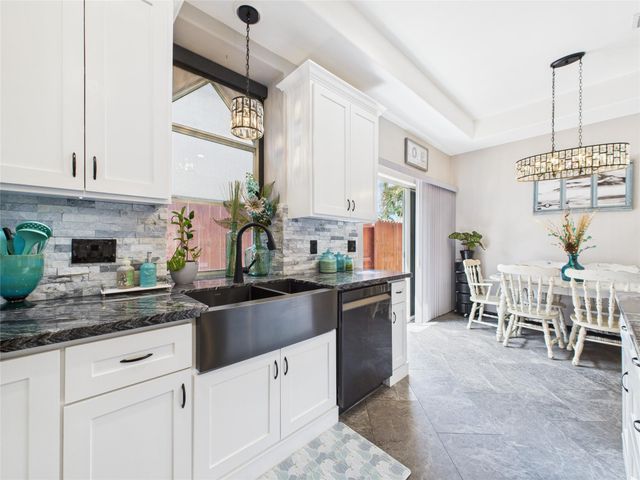 203 Las Brisas Street, Kemah, TX 77565