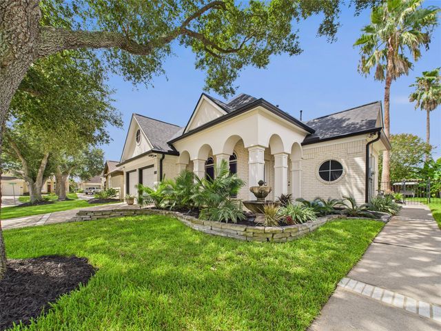 203 Las Brisas Street, Kemah, TX 77565