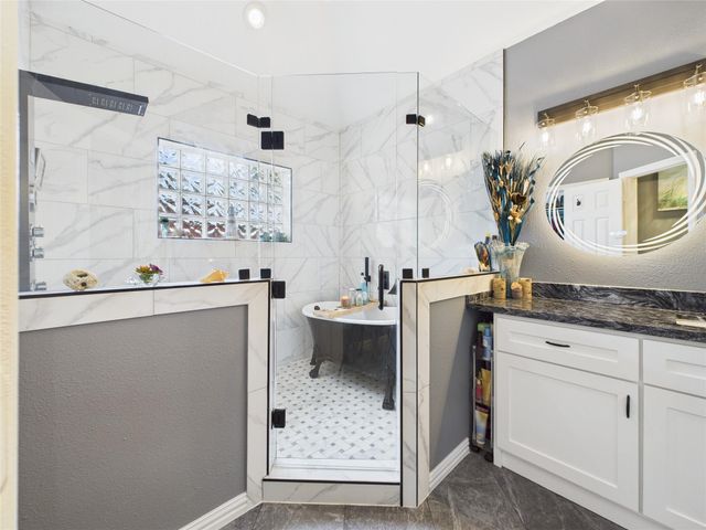 203 Las Brisas Street, Kemah, TX 77565