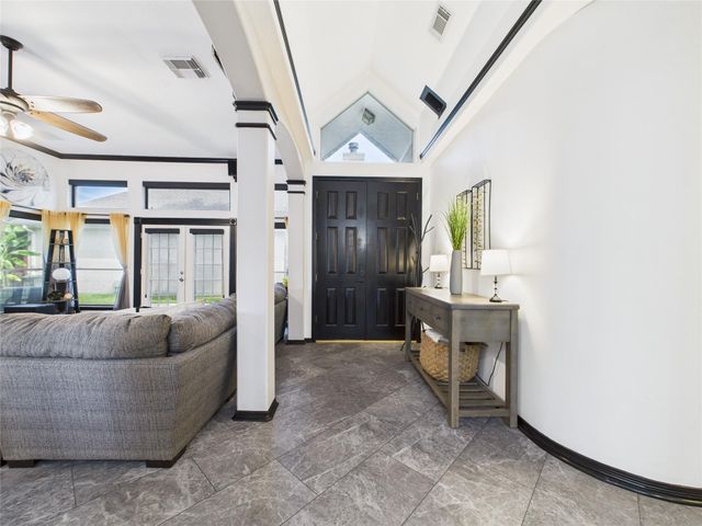 203 Las Brisas Street, Kemah, TX 77565