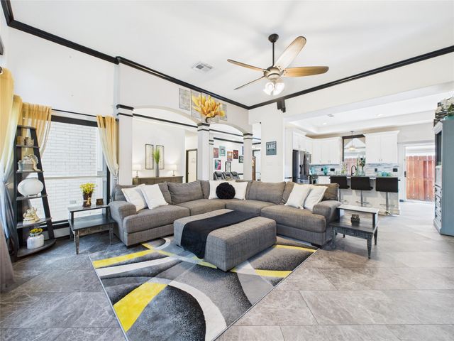 203 Las Brisas Street, Kemah, TX 77565