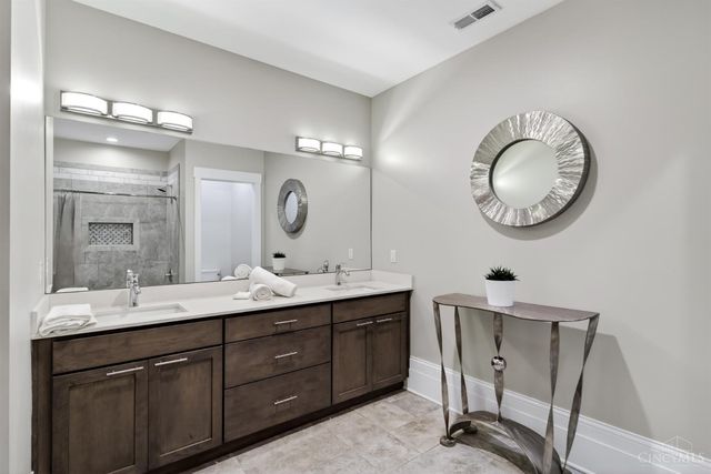1008 Elm Street, Cincinnati, OH 45202