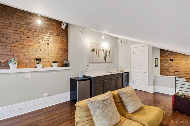 1008 Elm Street, Cincinnati, OH 45202