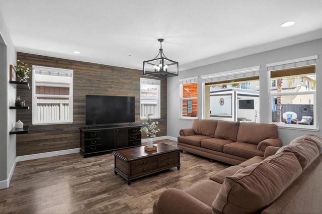 251 Promise Way, Hollister, CA 95023