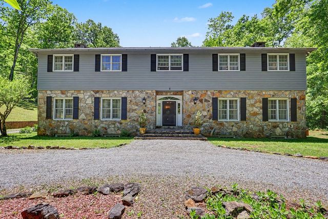 1127 Burch Branch Road, Hiawassee, GA 30546