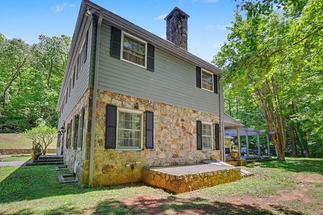 1127 Burch Branch Road, Hiawassee, GA 30546